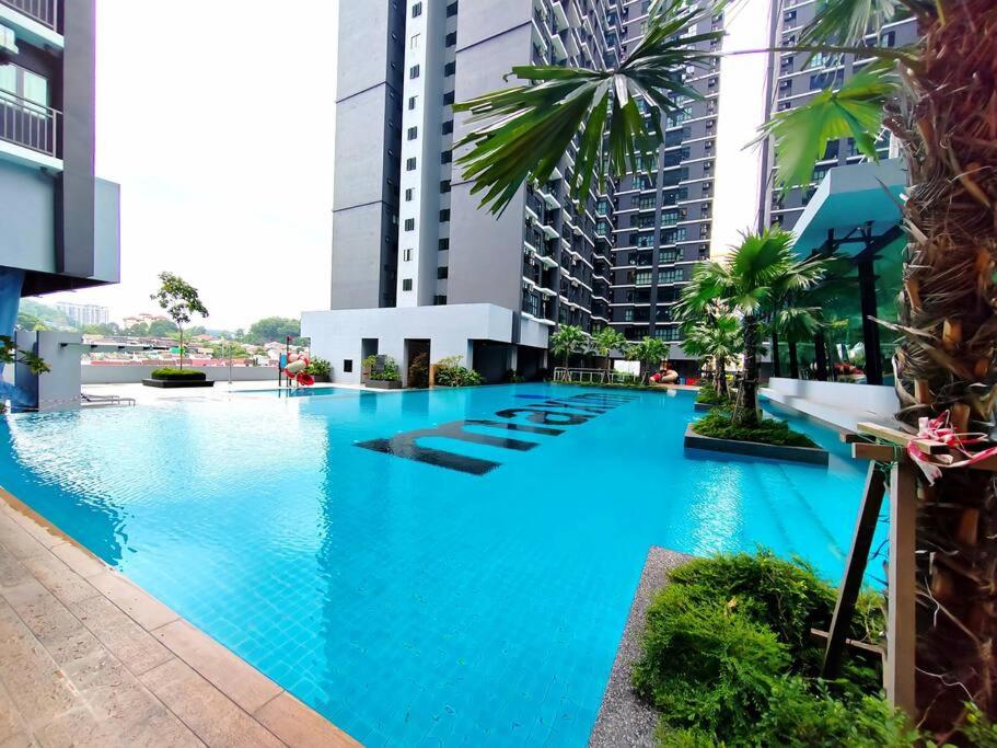 Maxim Majestic 3BR Connaught MRT