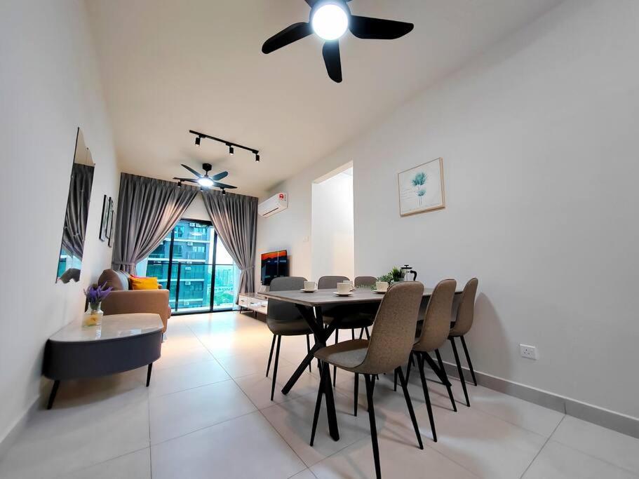 Maxim Majestic 3BR Connaught MRT