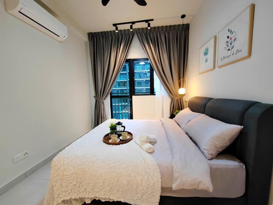 Maxim Majestic 3BR Connaught MRT