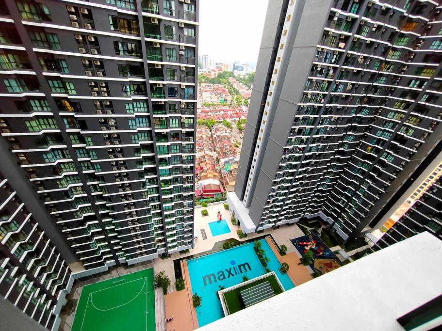 Maxim Majestic 3BR Connaught MRT