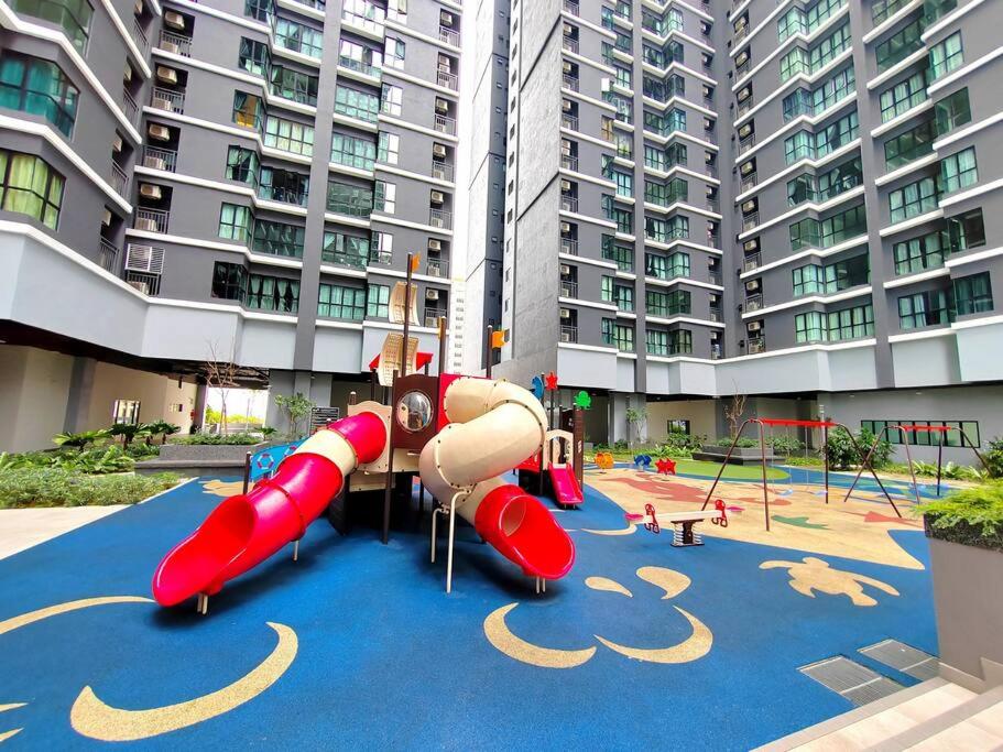 Maxim Majestic 3BR Connaught MRT