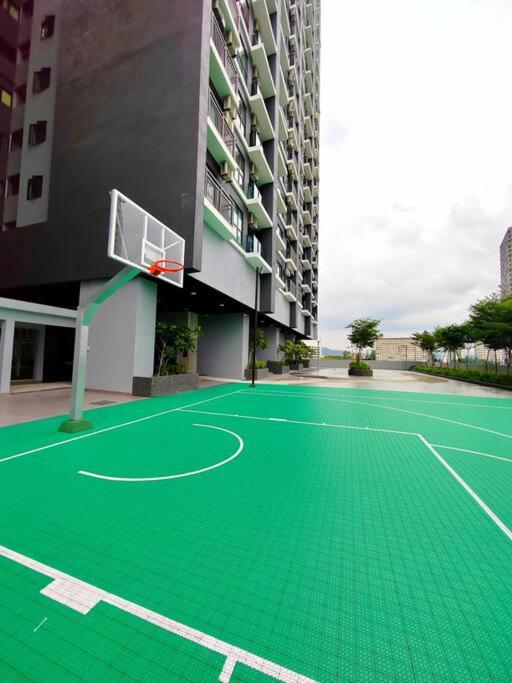 Maxim Majestic 3BR Connaught MRT