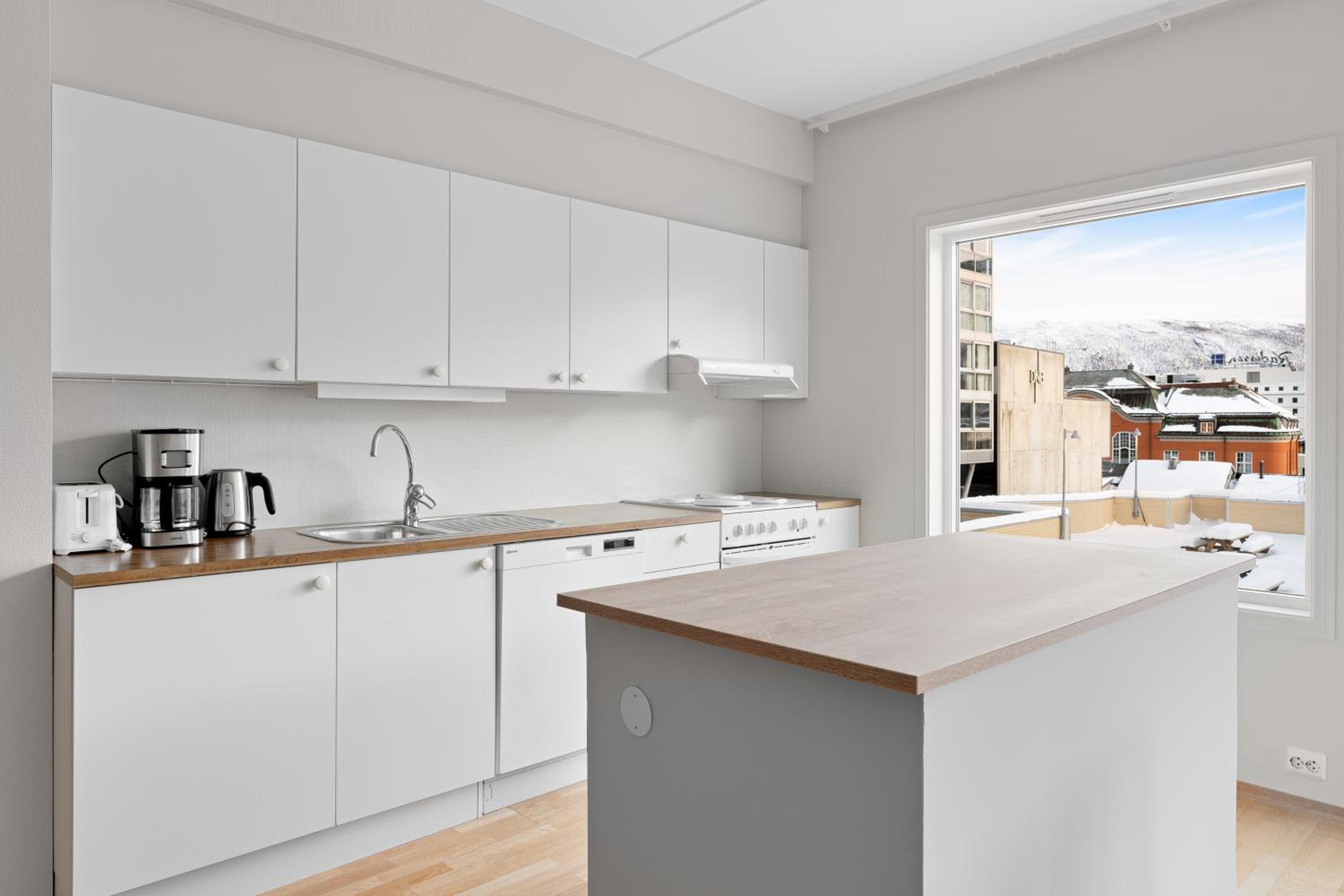 Downtown Apartment - THE VIEW view 5