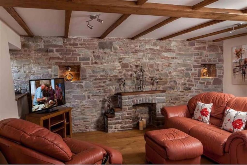 Trefaen Cottage