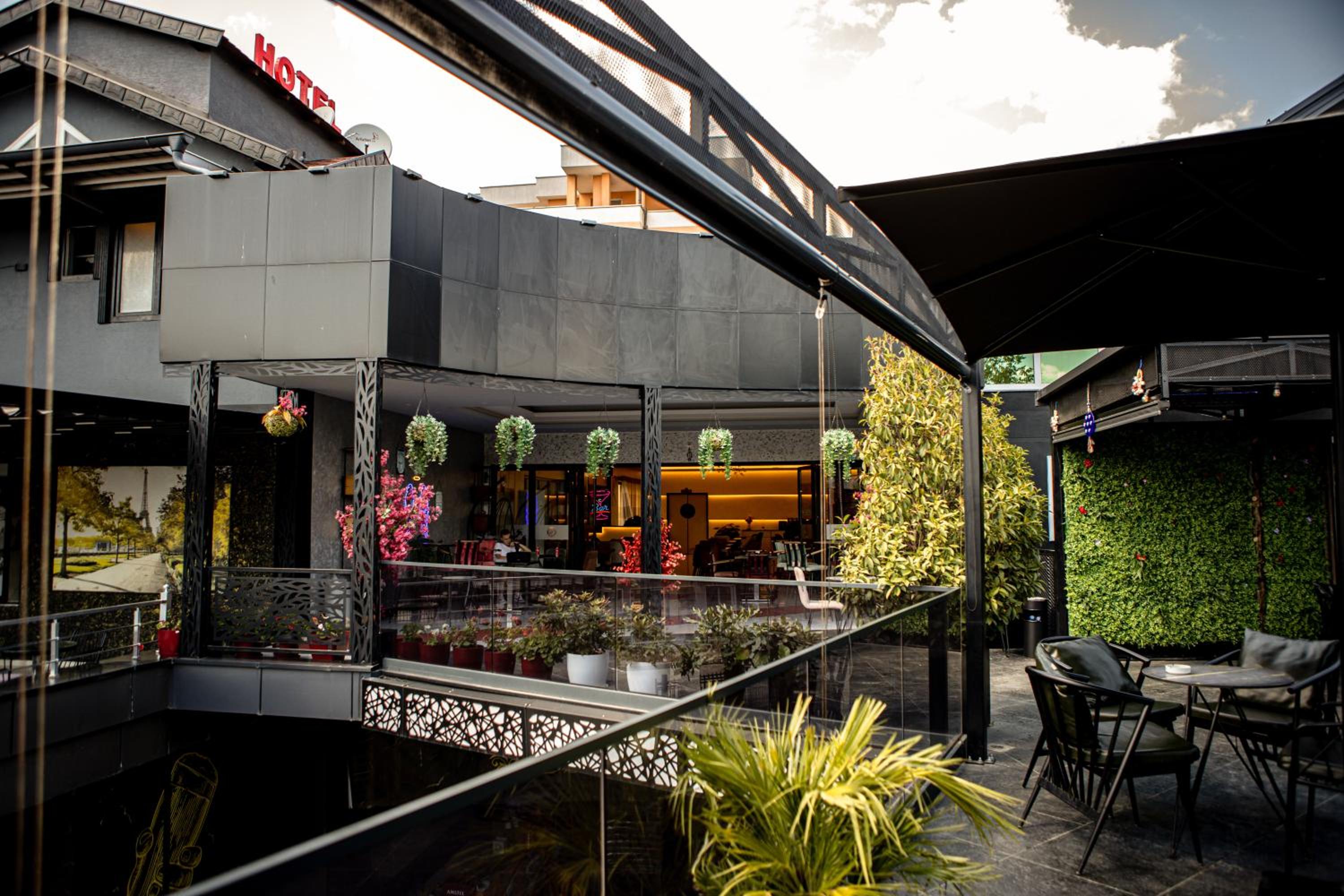 restaurant