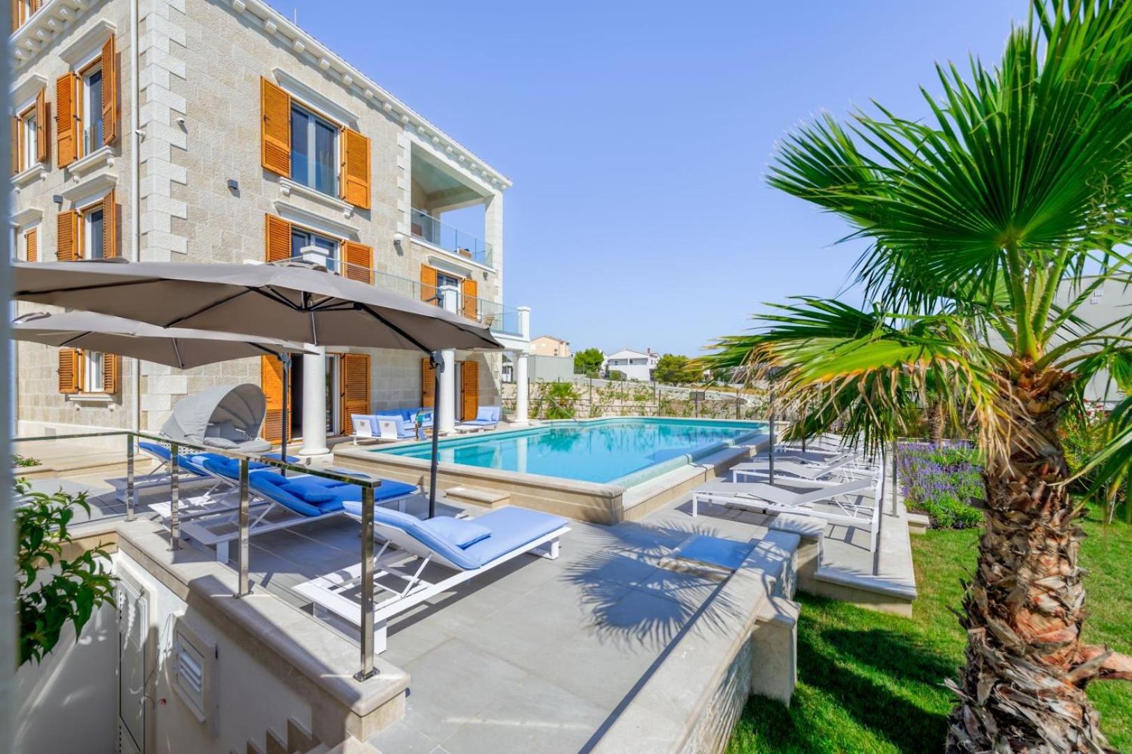 Luxury seafront Villa Castello Rogoznica with heated pool & spa