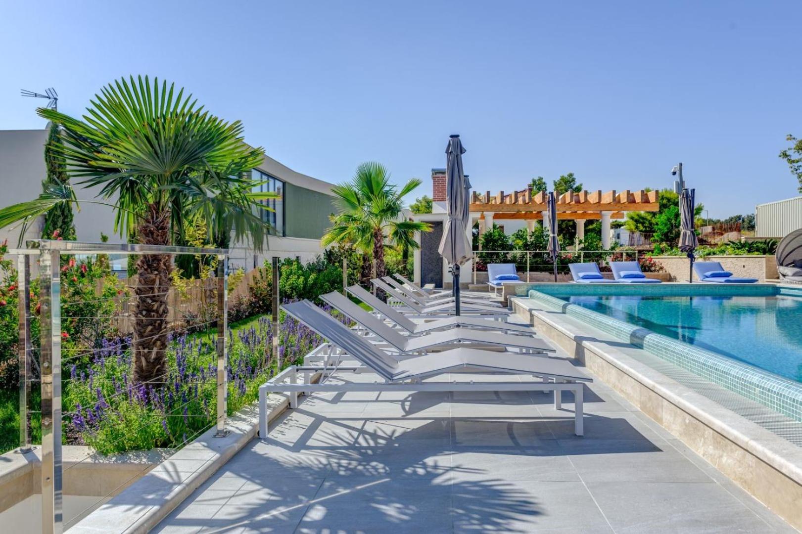 Luxury seafront Villa Castello Rogoznica with heated pool & spa