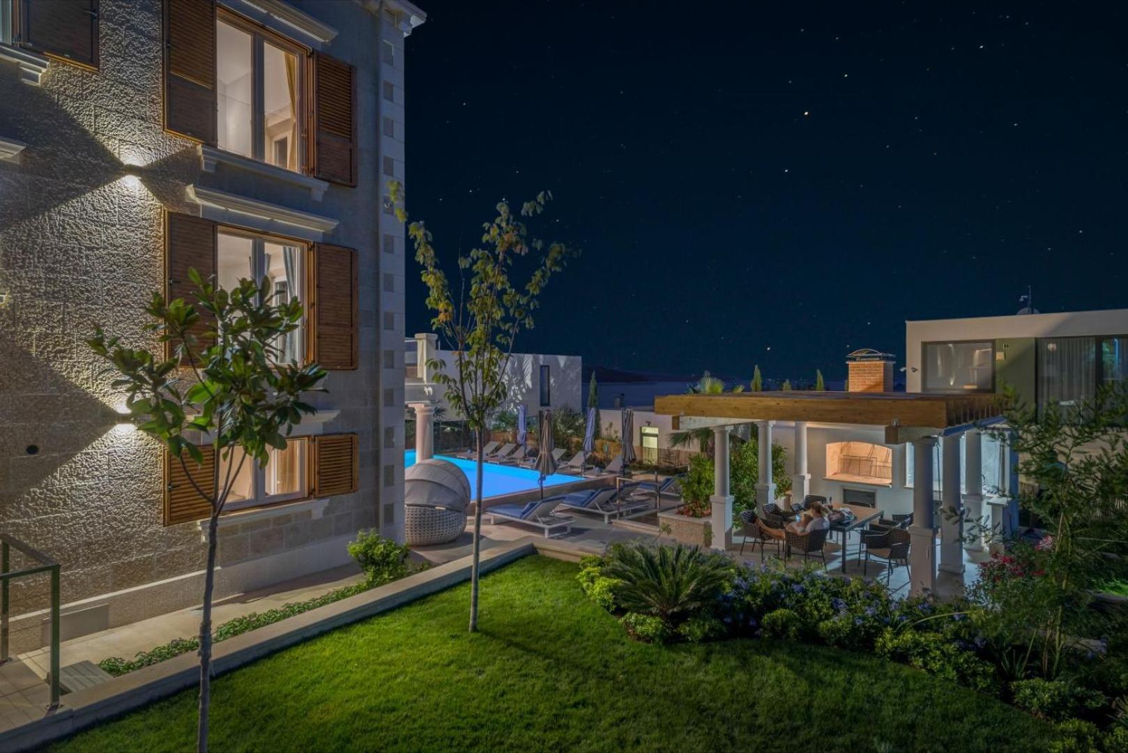 Luxury seafront Villa Castello Rogoznica with heated pool & spa