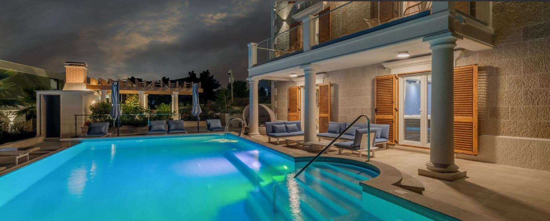 Luxury seafront Villa Castello Rogoznica with heated pool & spa