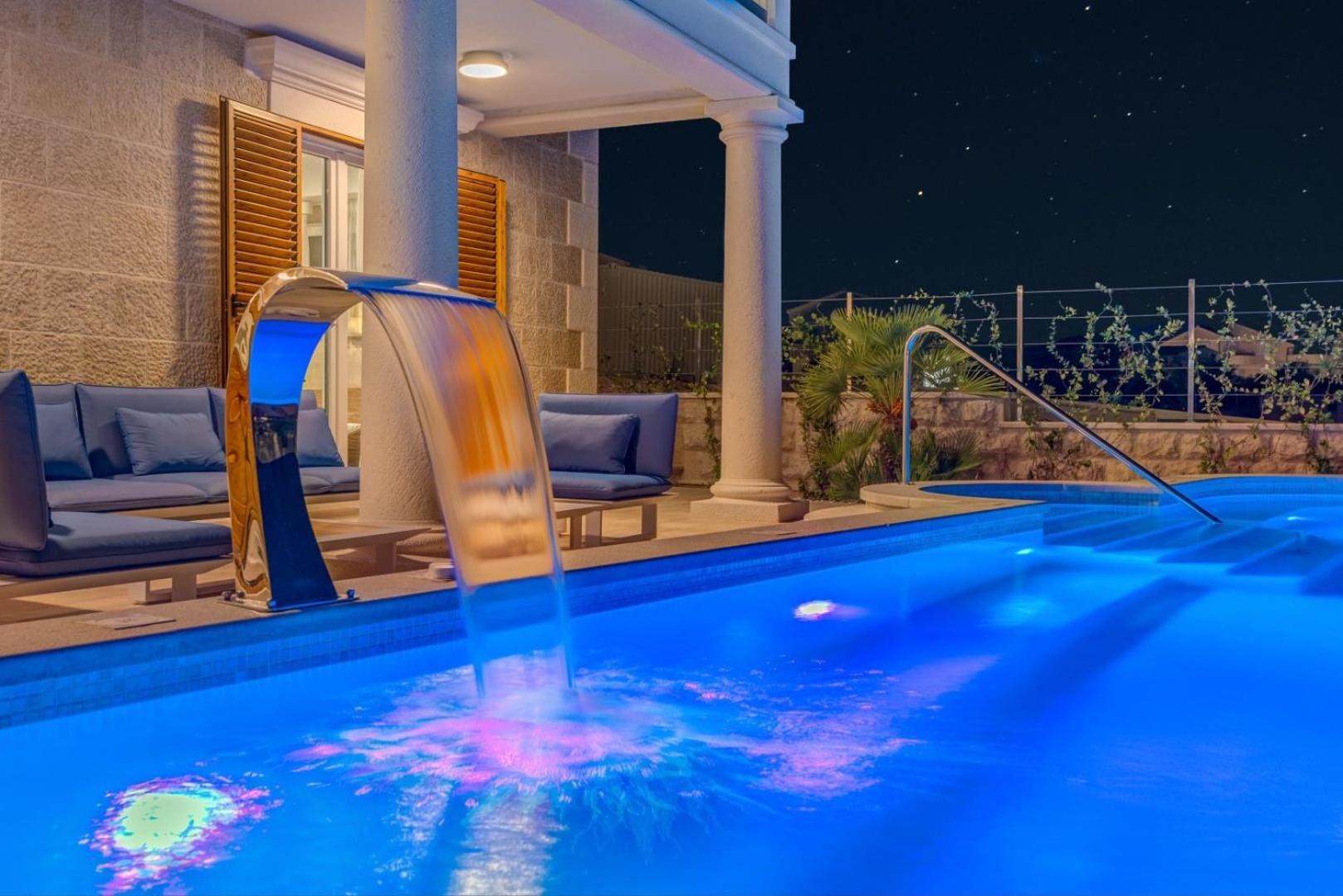Luxury seafront Villa Castello Rogoznica with heated pool & spa