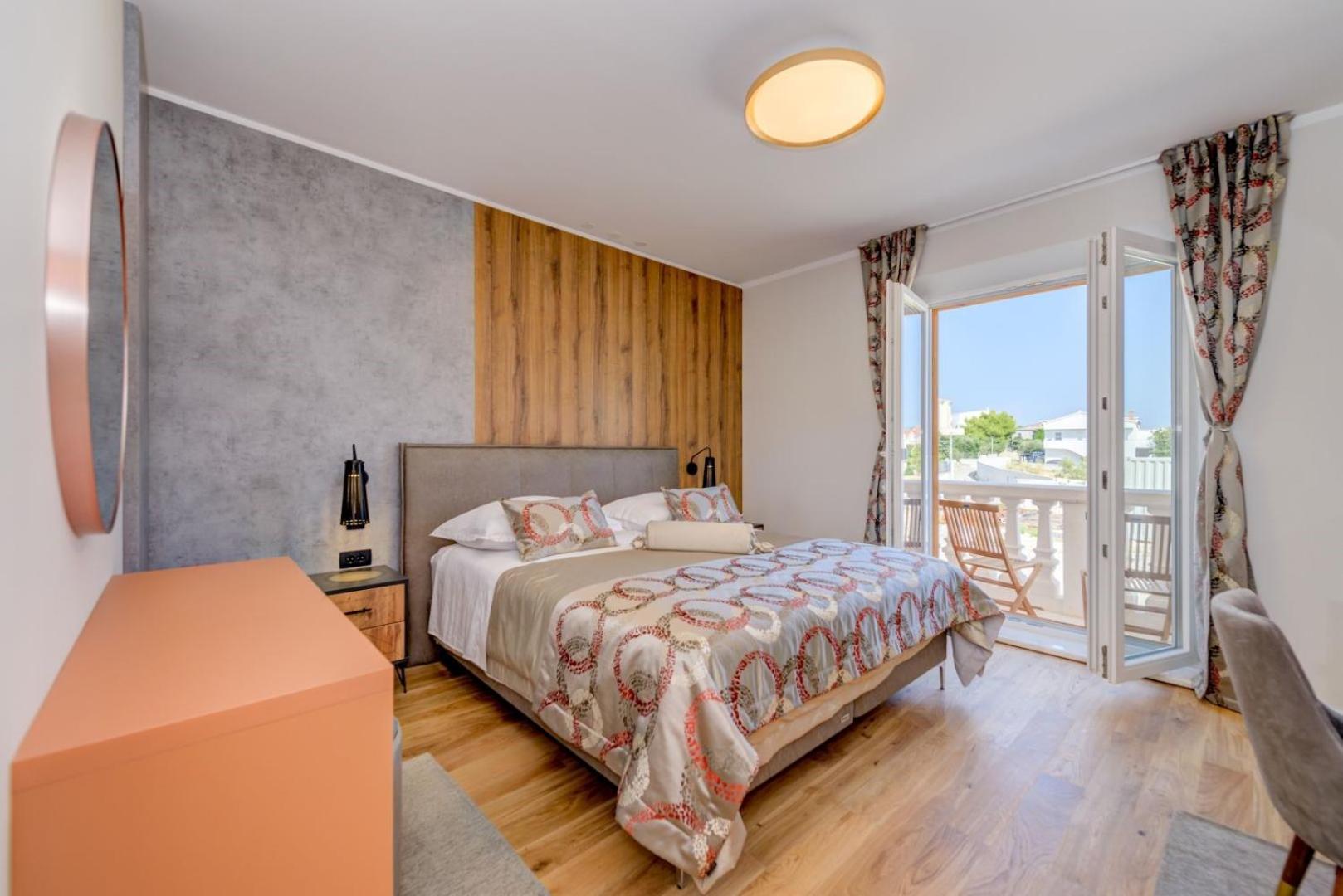 Luxury seafront Villa Castello Rogoznica with heated pool & spa