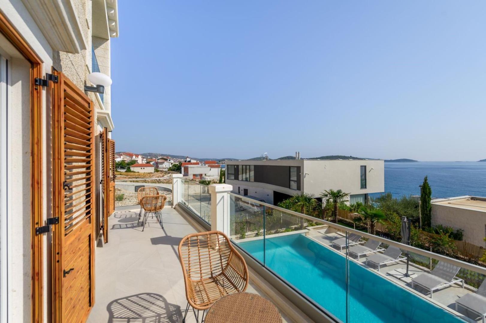 Luxury seafront Villa Castello Rogoznica with heated pool & spa
