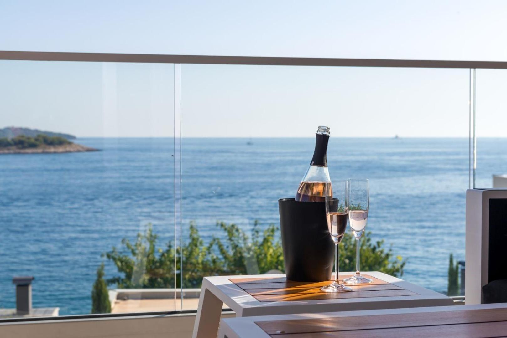 Luxury seafront Villa Castello Rogoznica with heated pool & spa