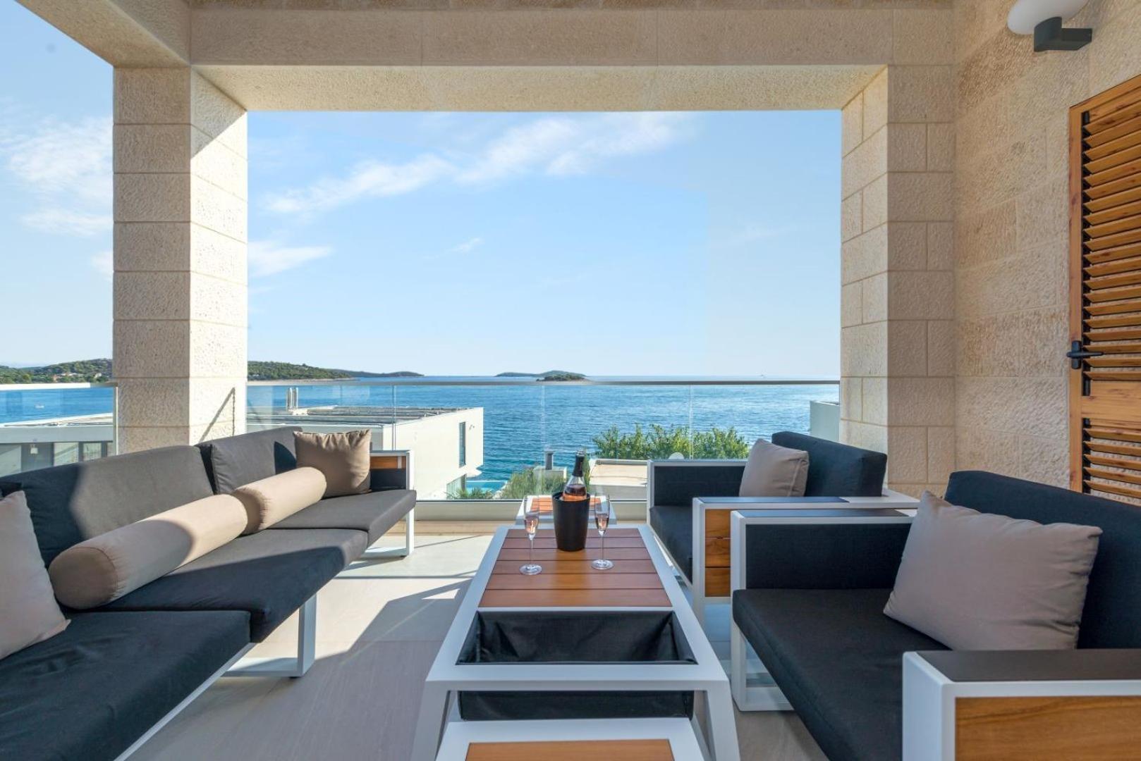 Luxury seafront Villa Castello Rogoznica with heated pool & spa