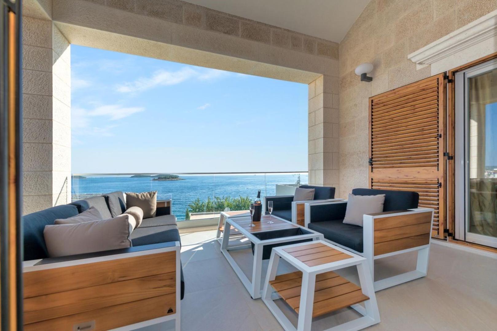 Luxury seafront Villa Castello Rogoznica with heated pool & spa