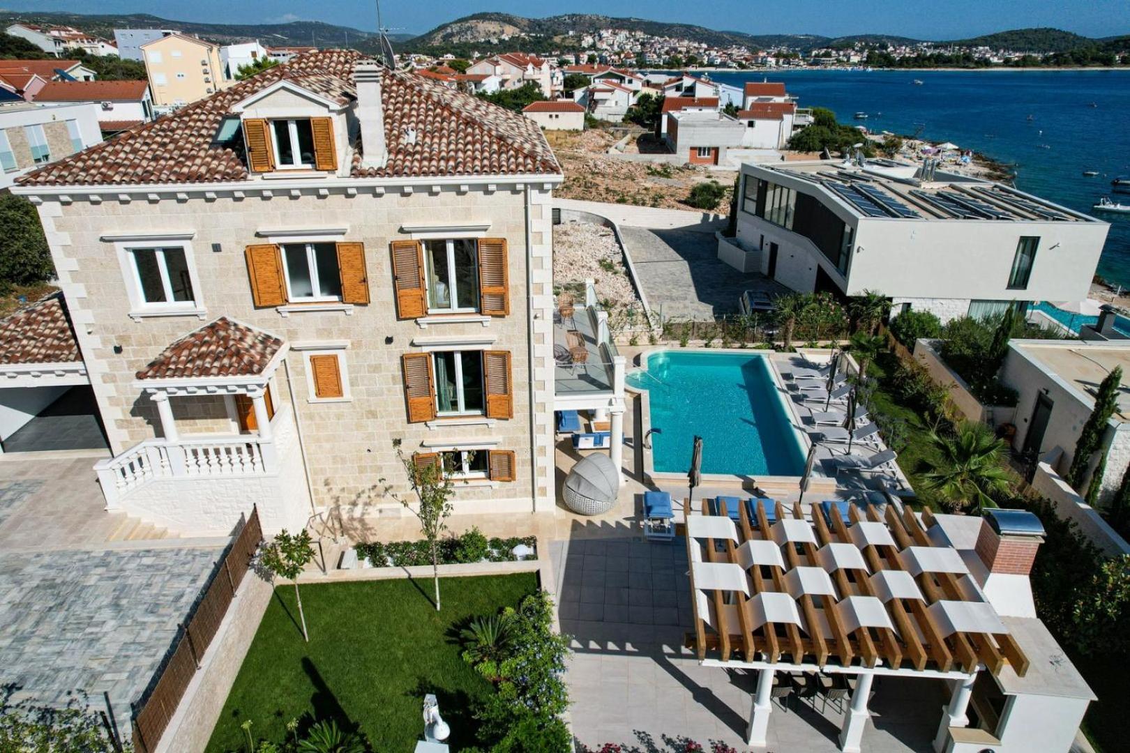 Luxury seafront Villa Castello Rogoznica with heated pool & spa