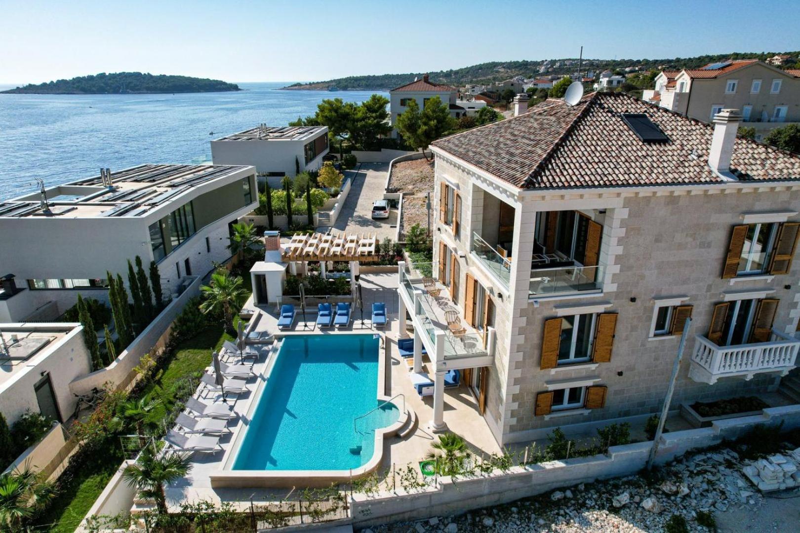Luxury seafront Villa Castello Rogoznica with heated pool & spa