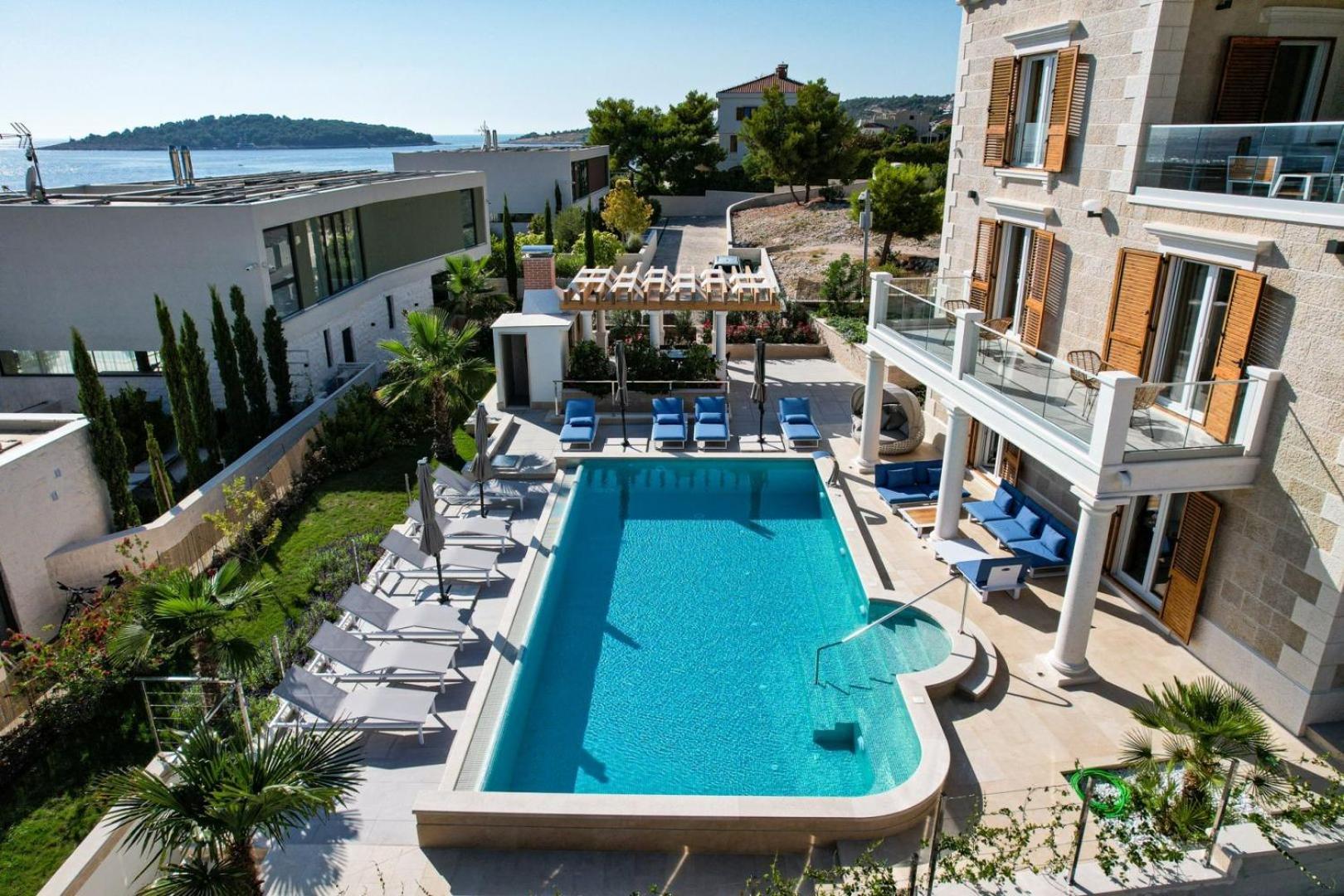 Luxury seafront Villa Castello Rogoznica with heated pool & spa