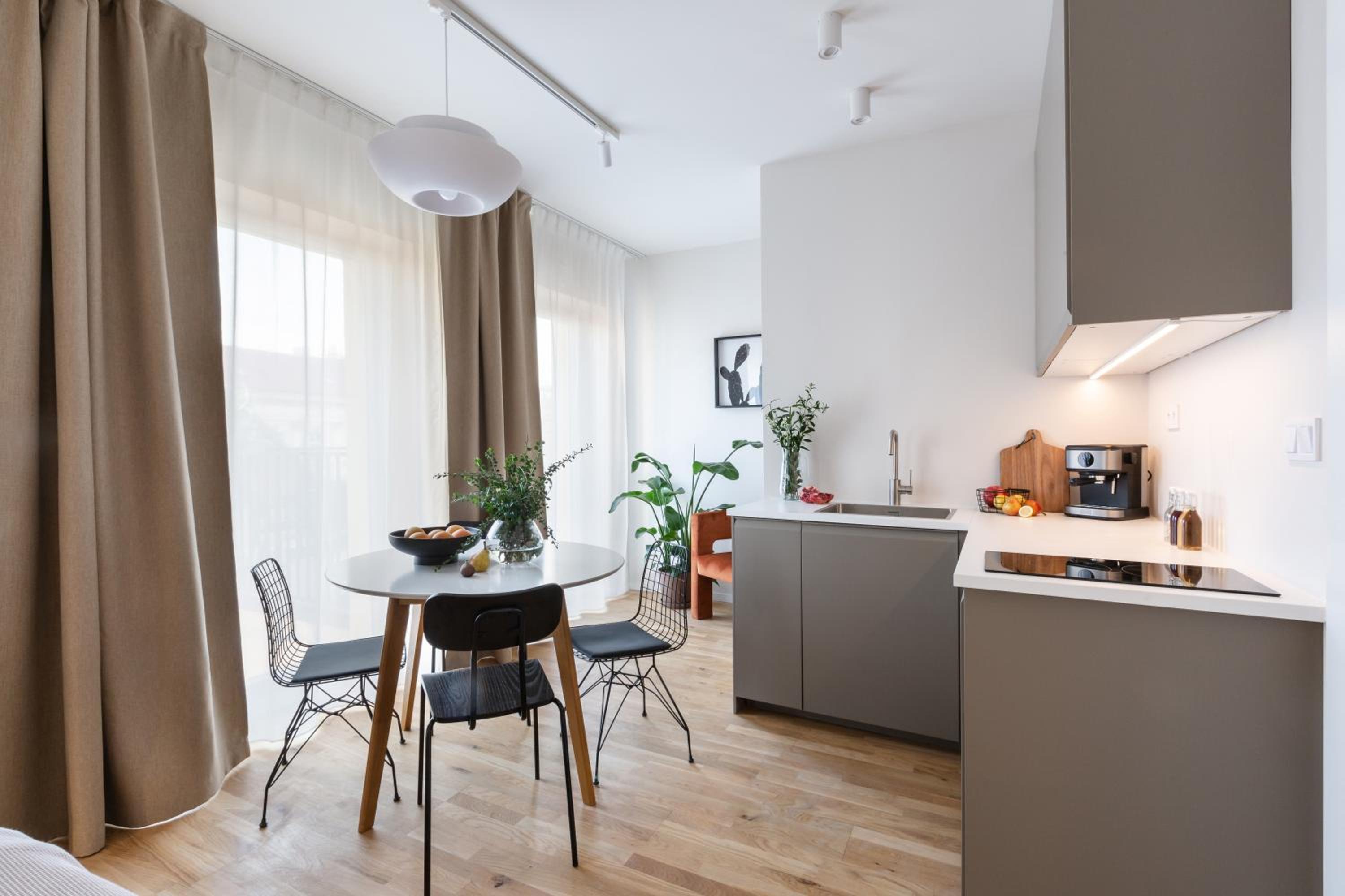 TurnKey I Republic Square Apartments