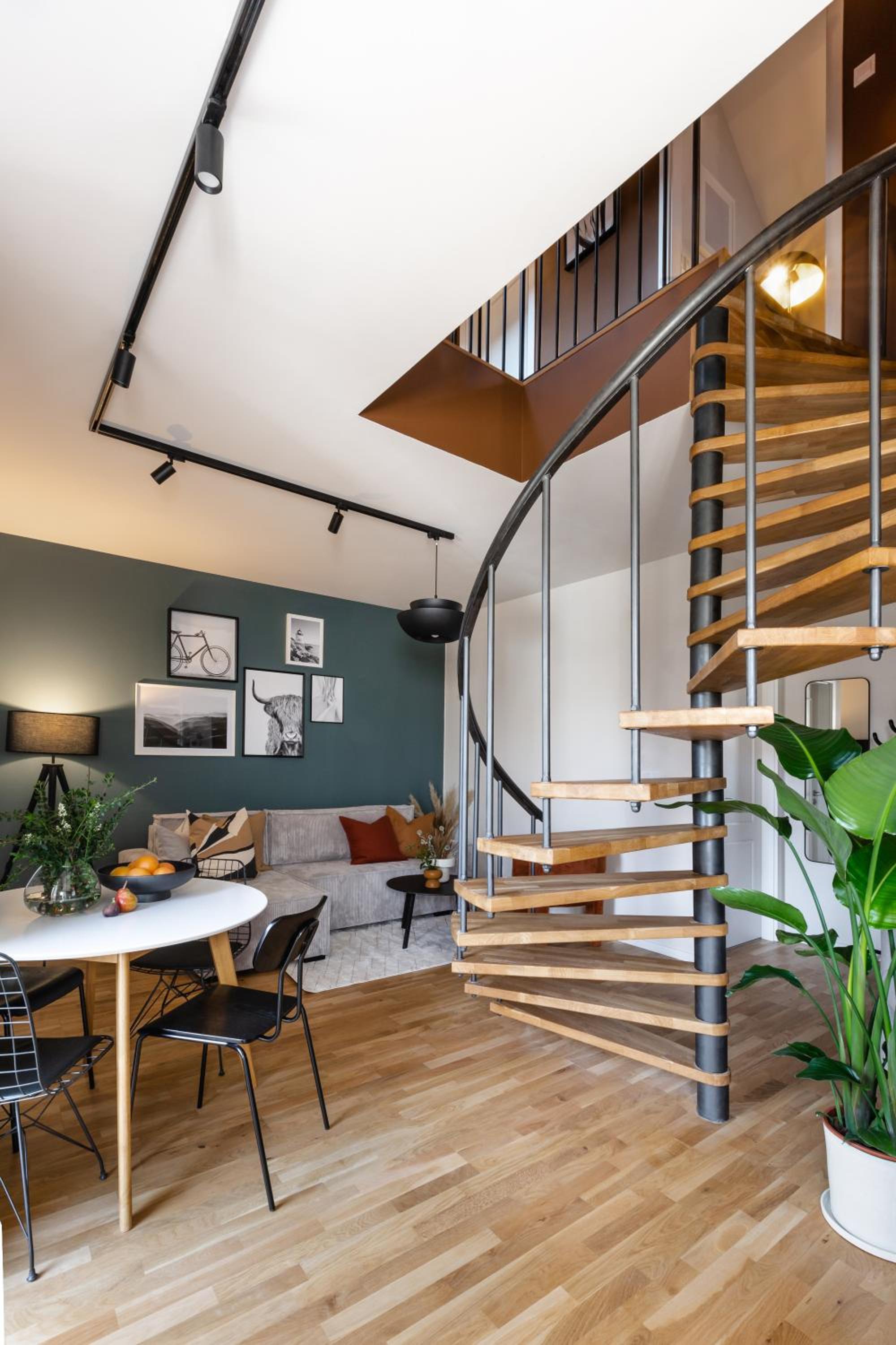 TurnKey I Republic Square Apartments