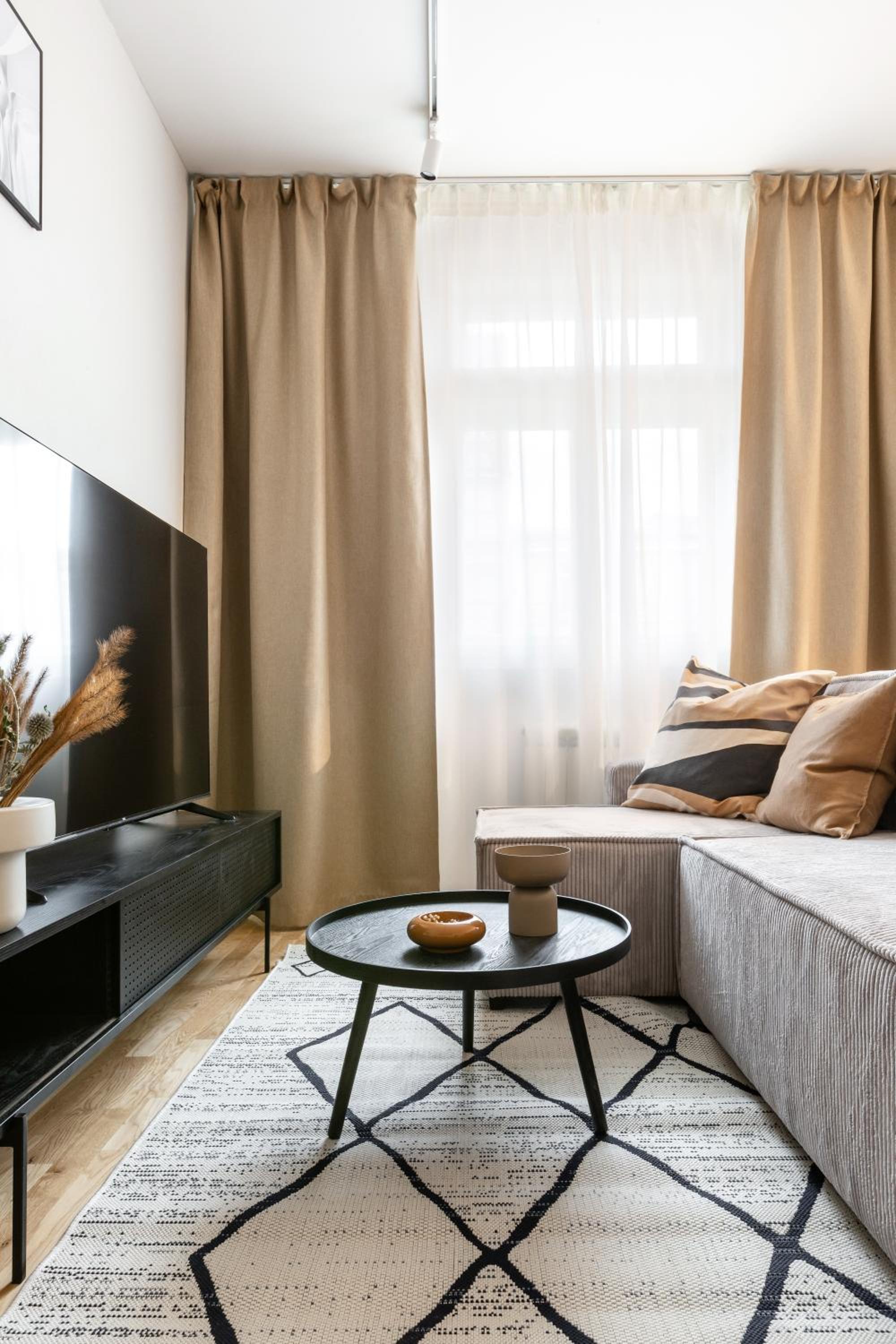 TurnKey I Republic Square Apartments