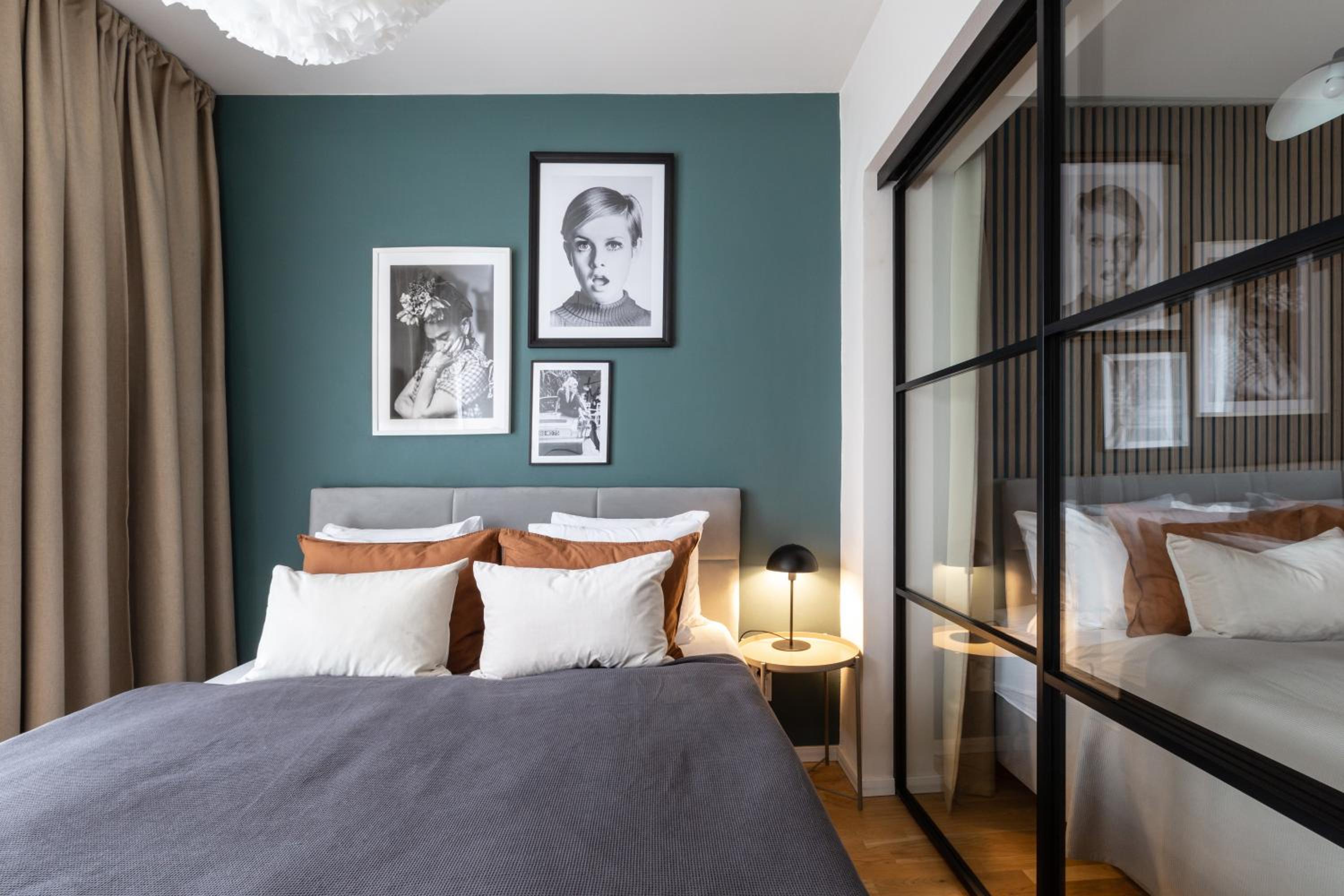 TurnKey I Republic Square Apartments