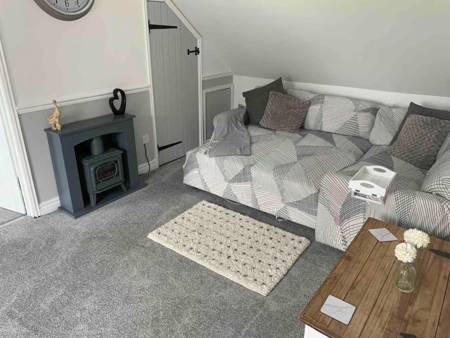 The Ducks - Stunning remote Norfolk Appt with Lazy Spa
