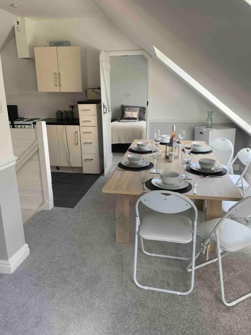 The Ducks - Stunning remote Norfolk Appt with Lazy Spa