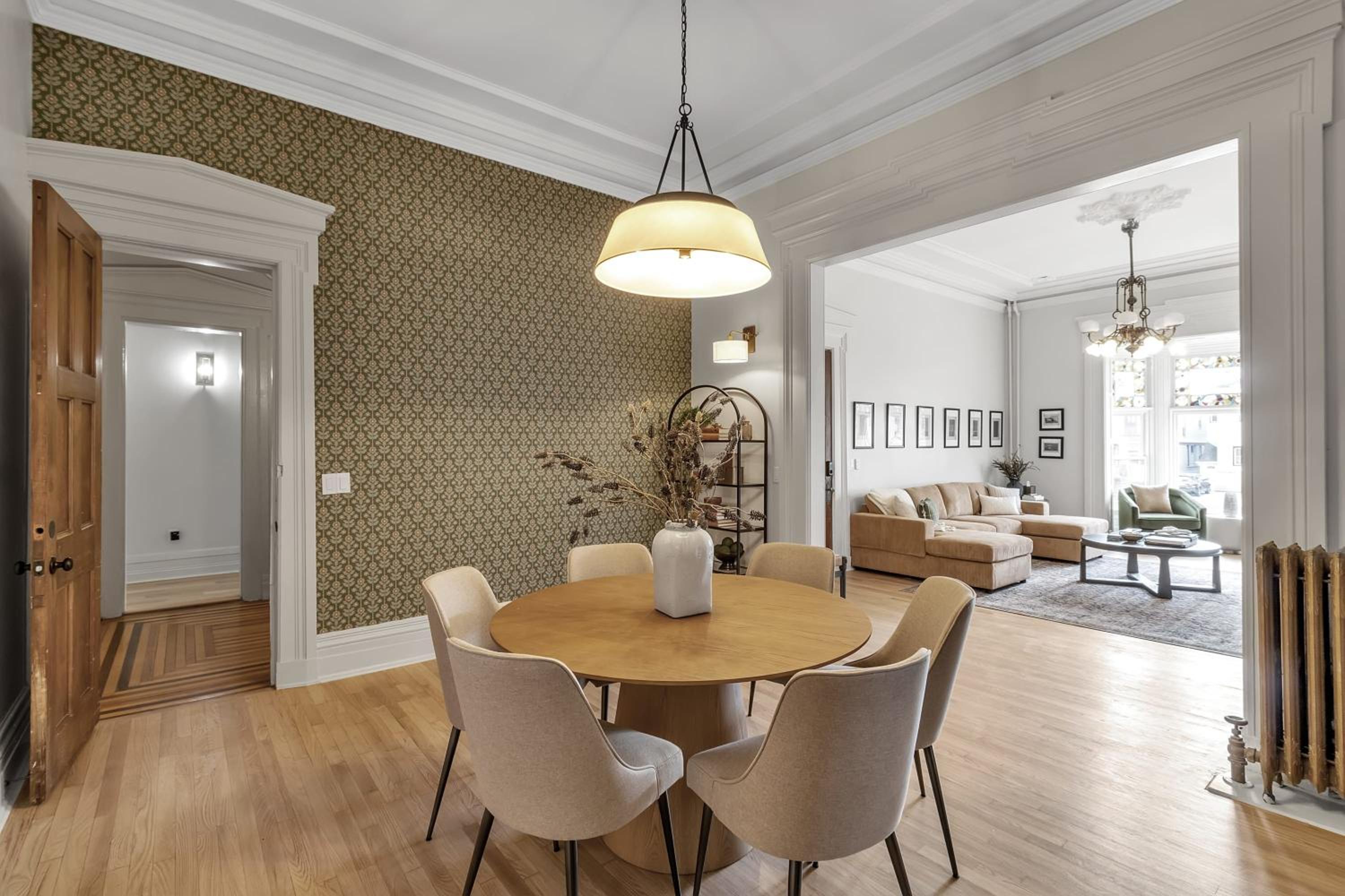 Spacious Second Empire Suite at the Platt Mansion view 5