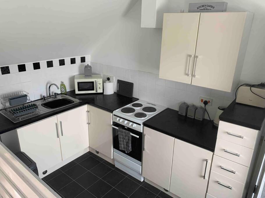 The Ducks - Stunning remote Norfolk Appt with Lazy Spa