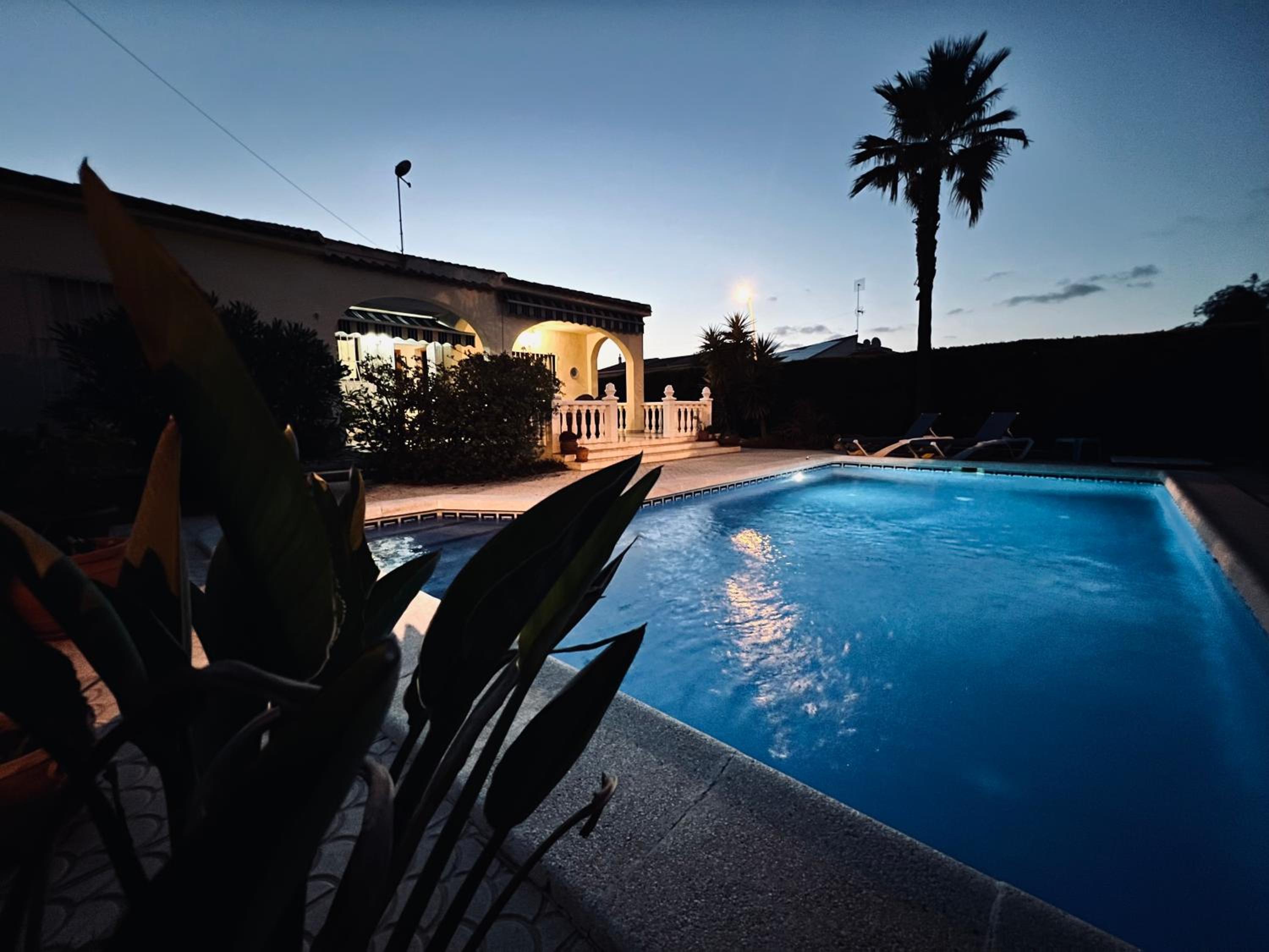 Charming one-floor villa with private pool in Los Balcones photo 2