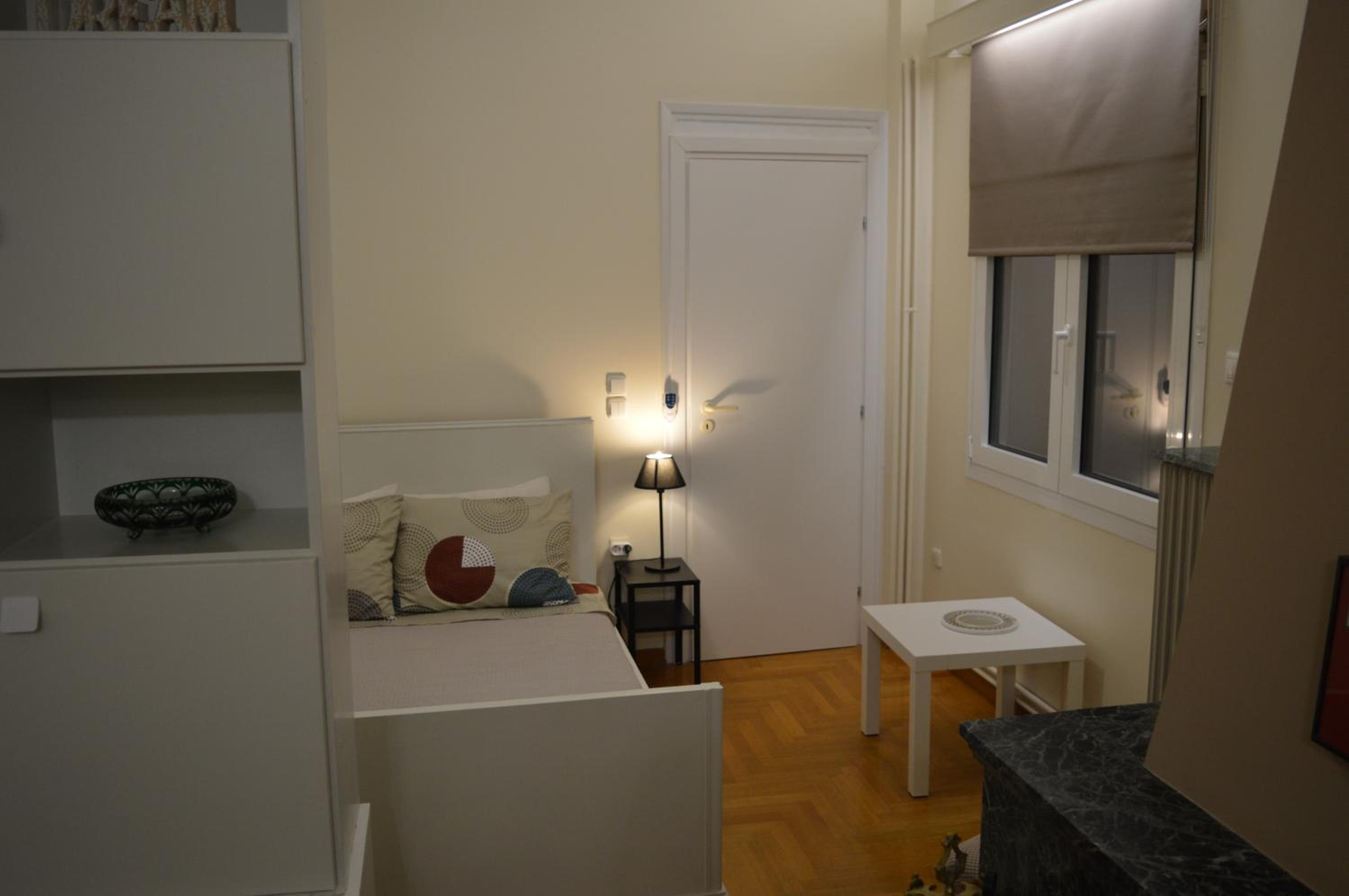 Classy apt. Sokratous