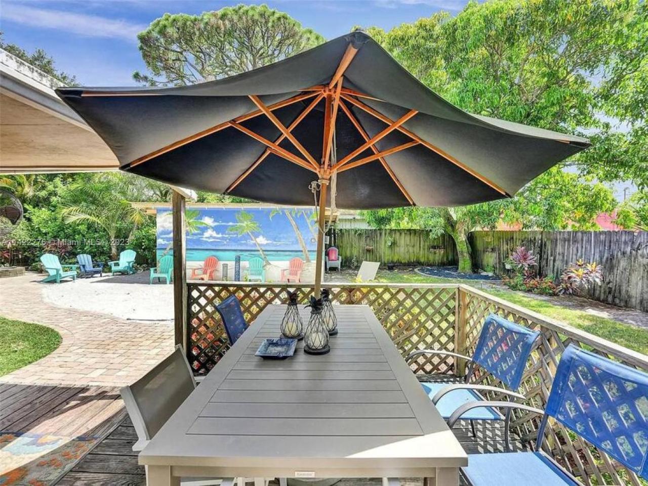 Tropical Oasis - BBQ and Beach-Inspired Nook view 4