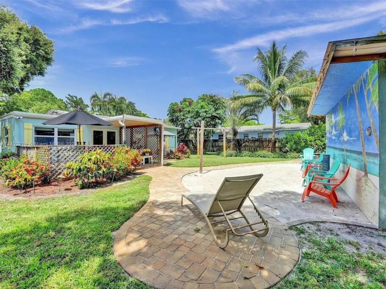 Tropical Oasis - BBQ and Beach-Inspired Nook view 2