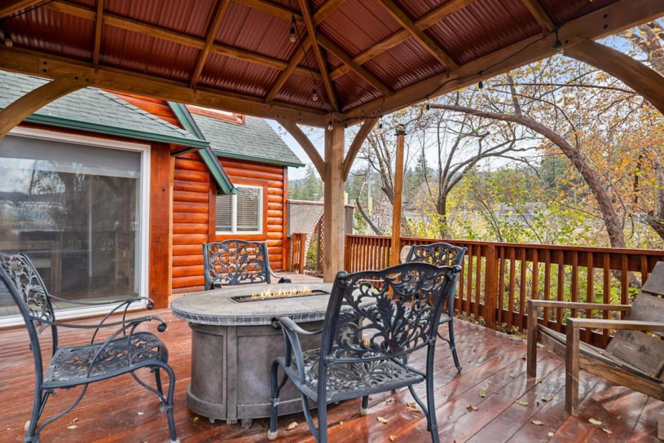 Serene Lakefront Haven by Rather Be Properties