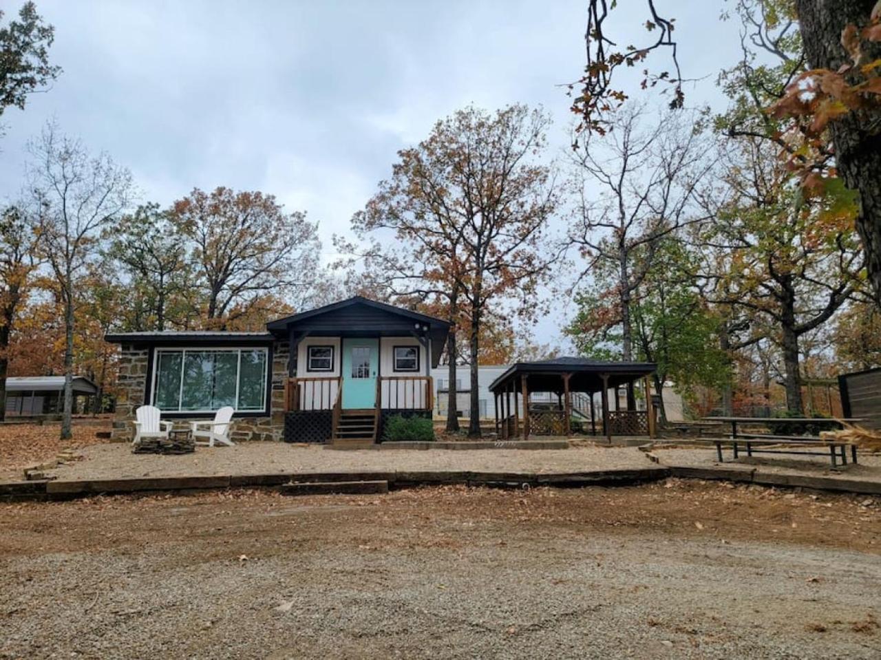 Little Blue Charming Lakefront