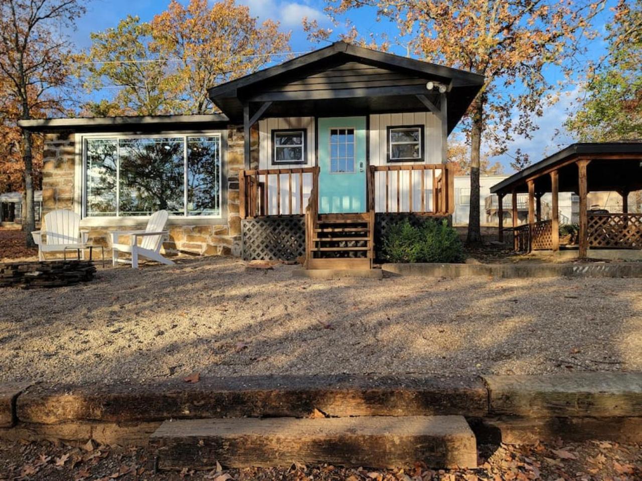 Little Blue Charming Lakefront