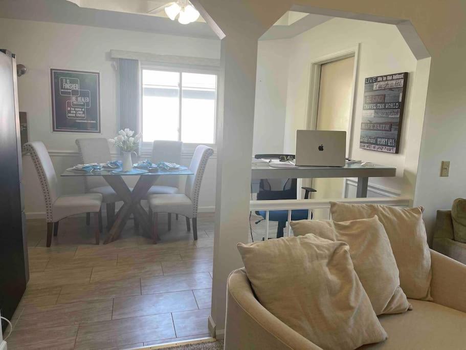 SmartHome-Omaha Homestay Rooms