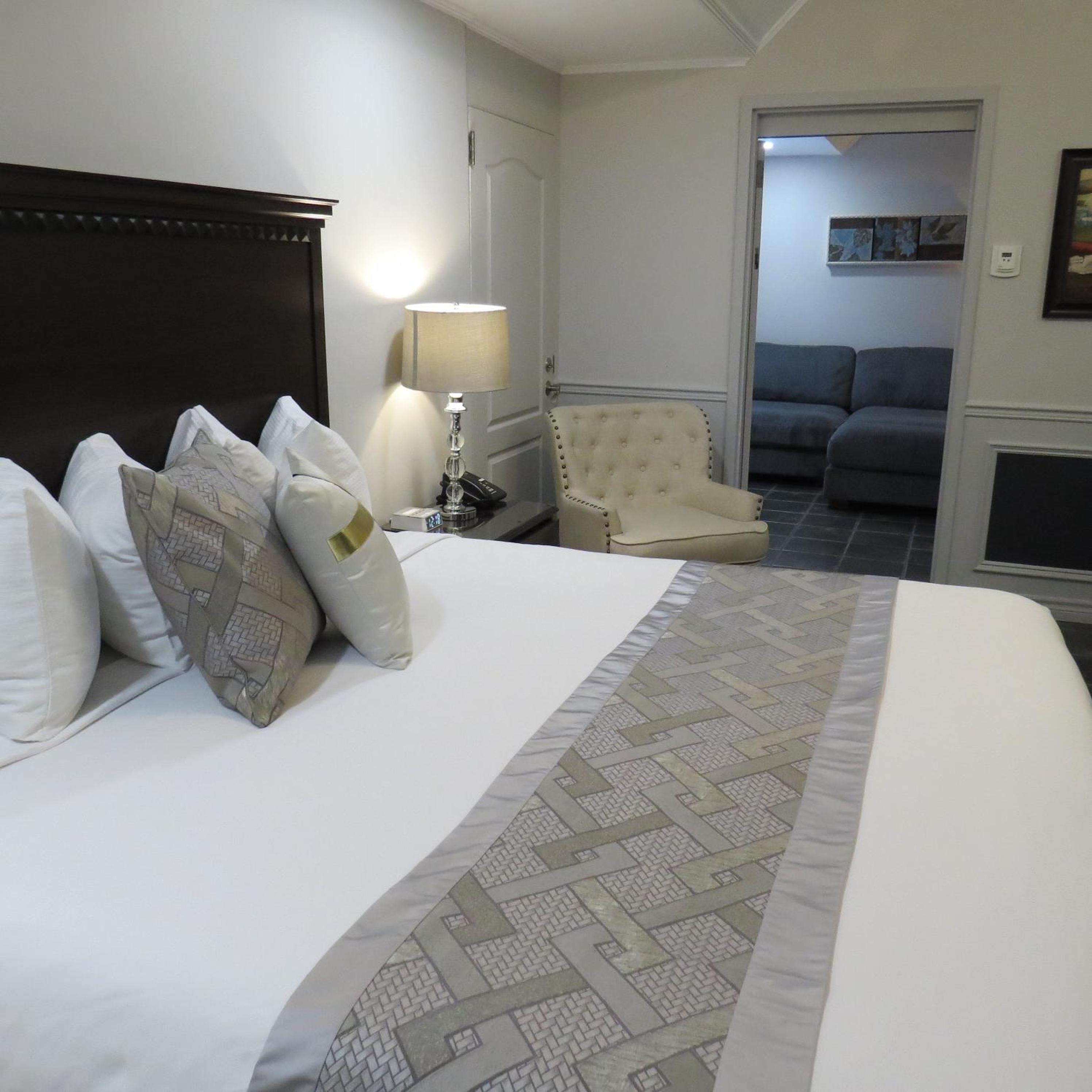 Dockside Suites