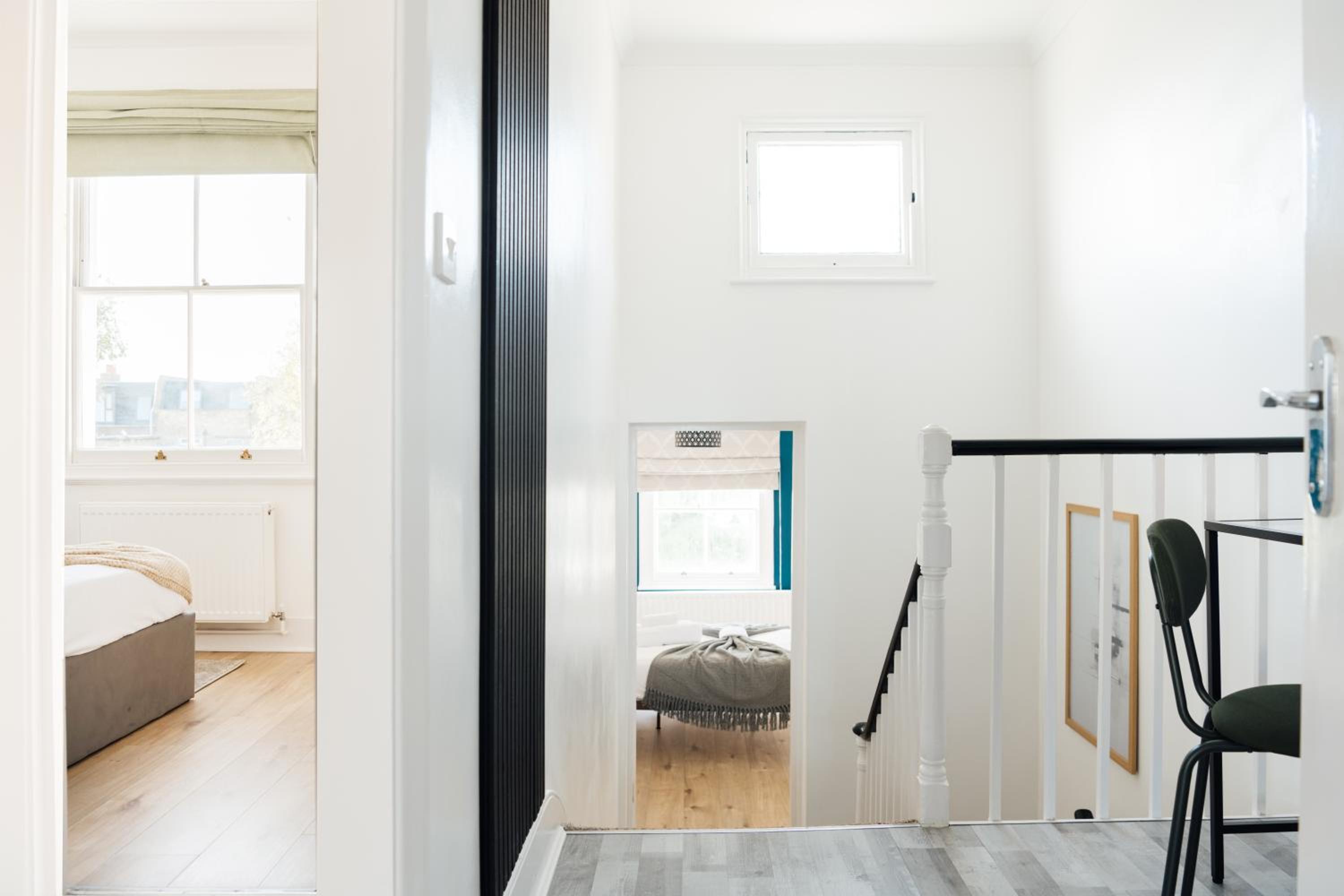 Stunning & Stylish 2 Bed Flat in West London
