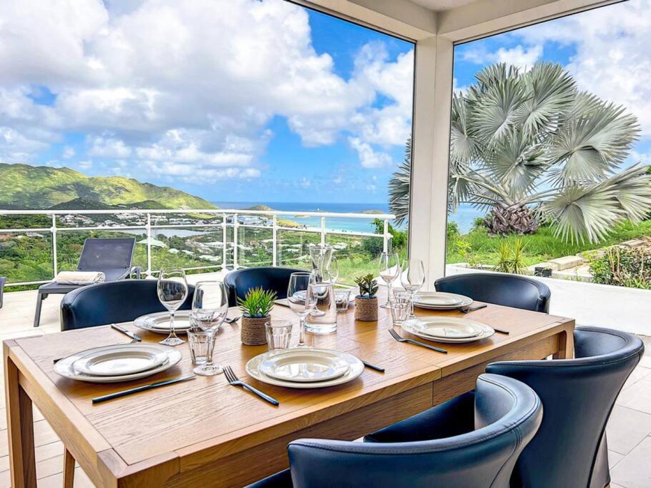 Villa Azur, panoramic view of Orient Bay view 4