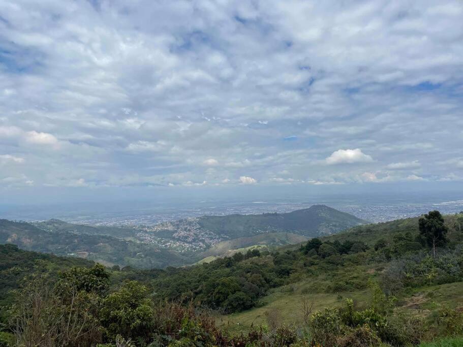 Lujosa Casa Campestre 5 estrellas a 18 min de Cali