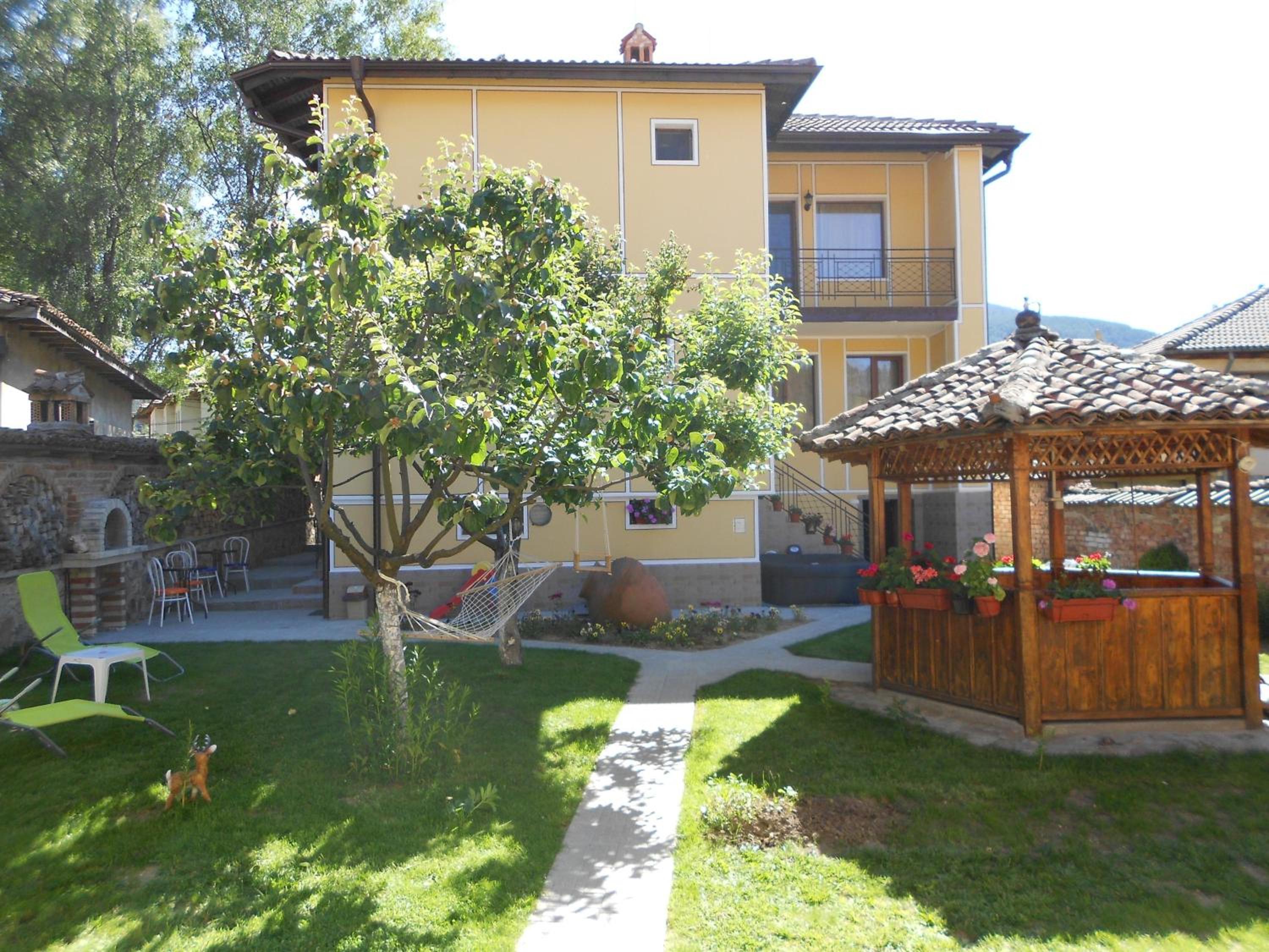 Guest House Tsenovi