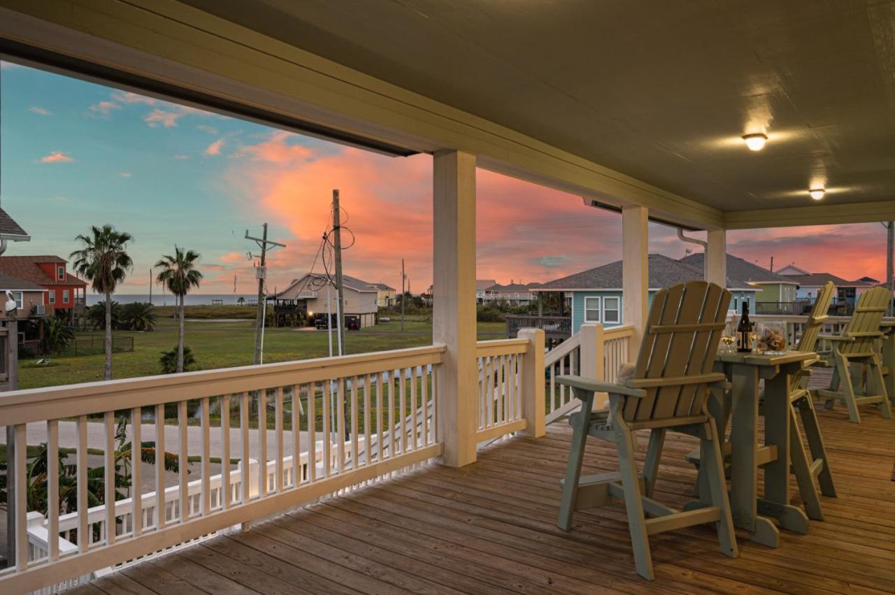 Hot Tub Golf Cart Near beach Coastal Retreat