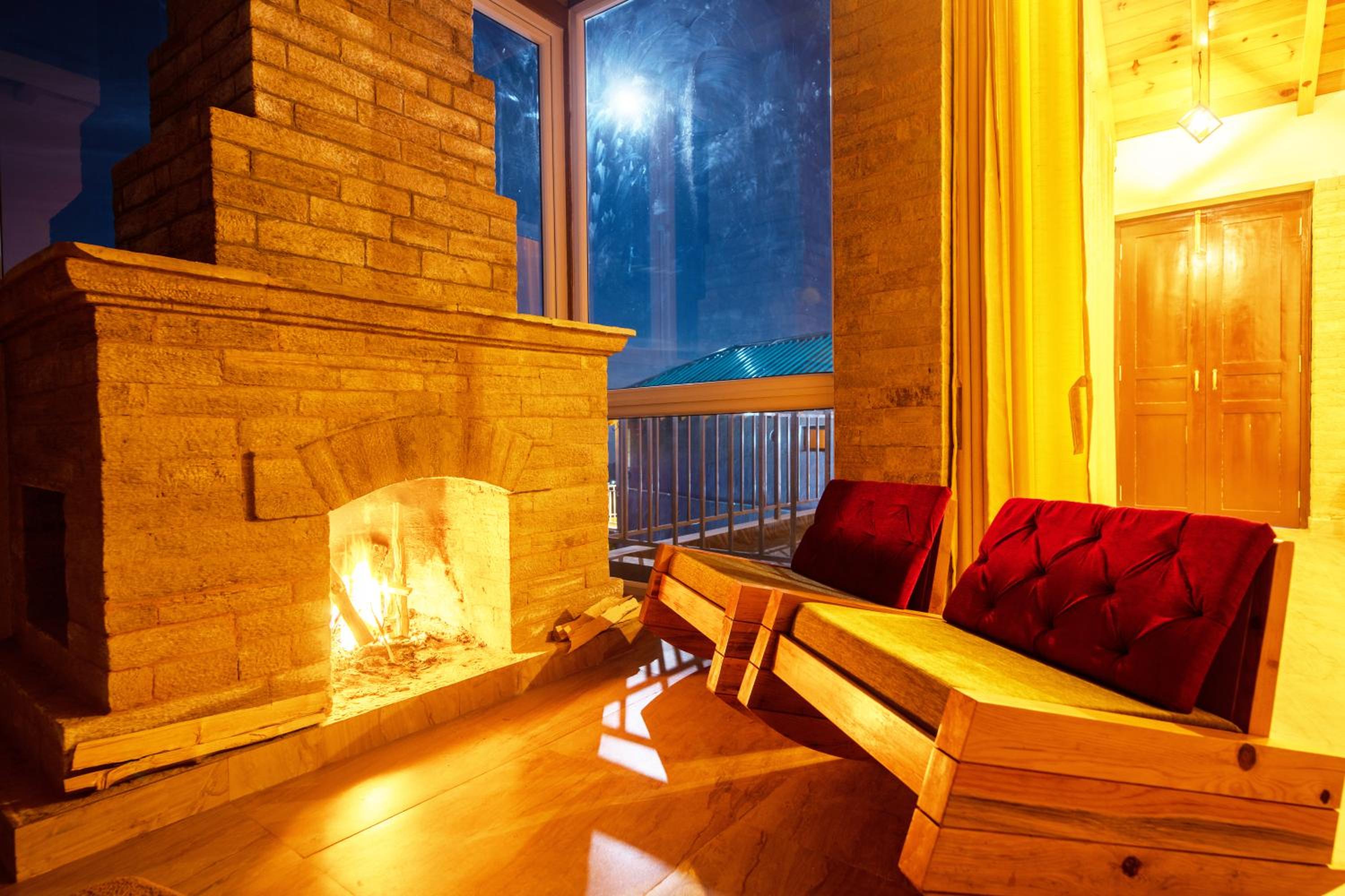 Shree Parijat Resort - Luxury Resort in Mukteshwar view 2