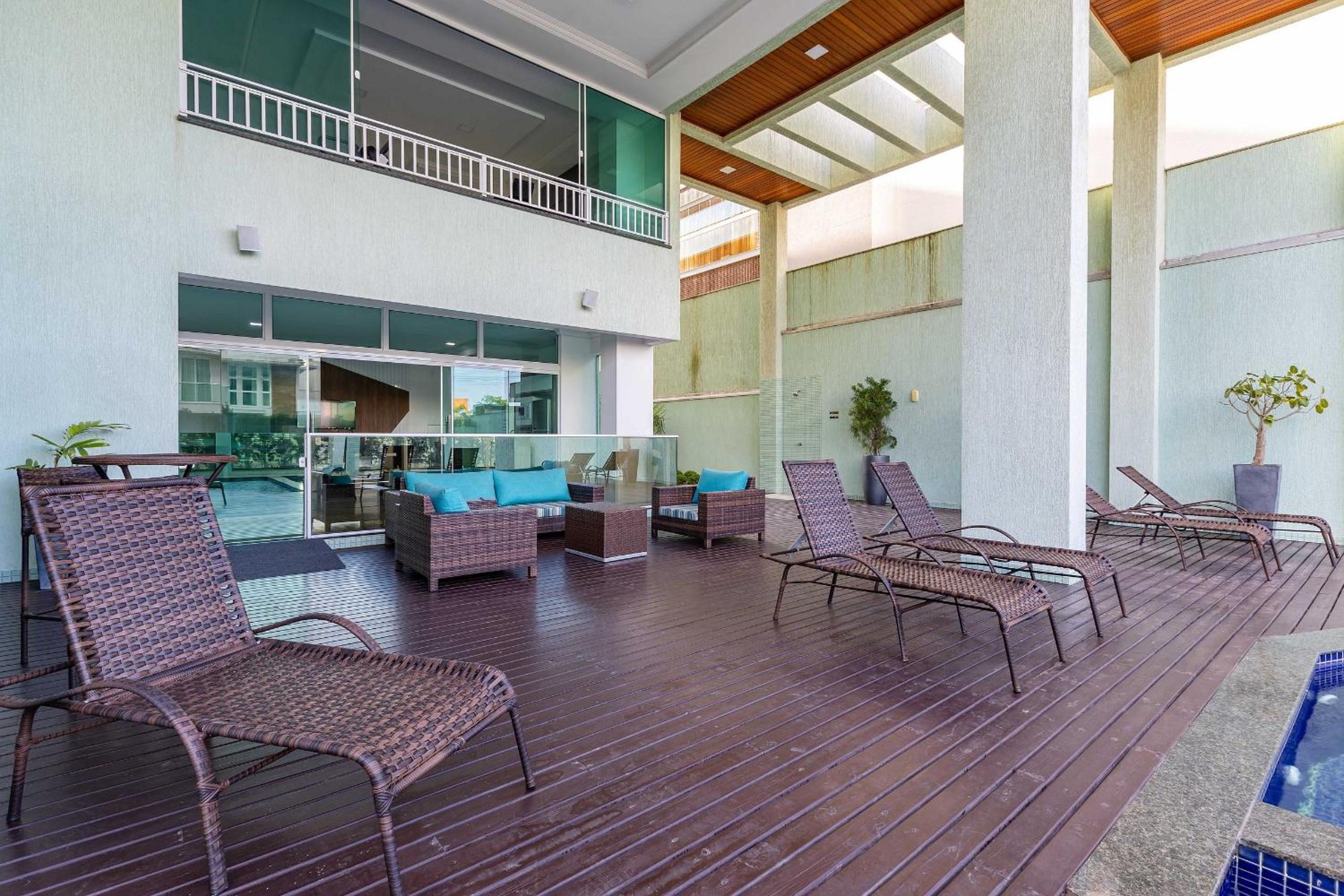 Cobertura Duplex de Luxo com Vista Mar e Jacuzzi Privativa