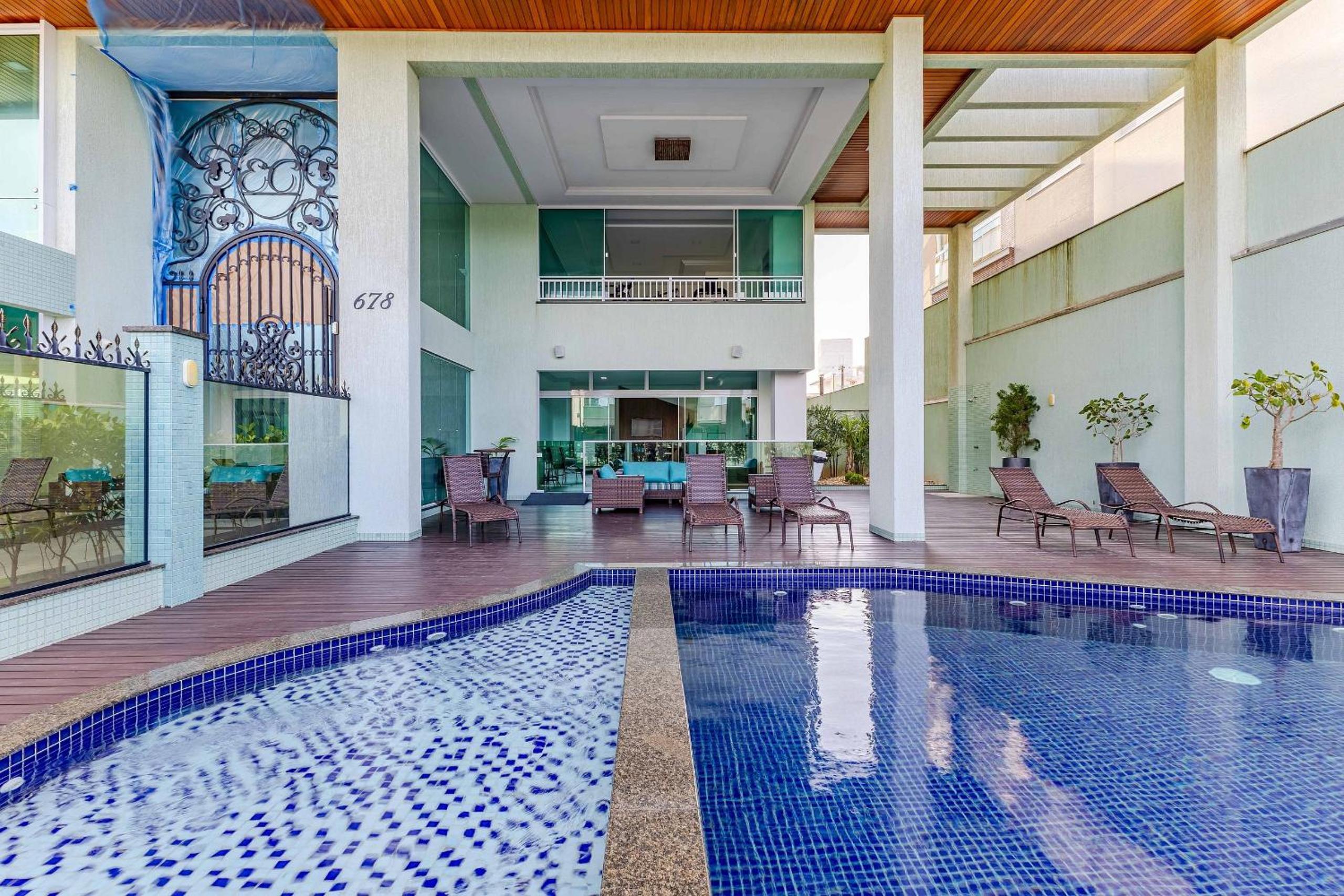 Cobertura Duplex de Luxo com Vista Mar e Jacuzzi Privativa