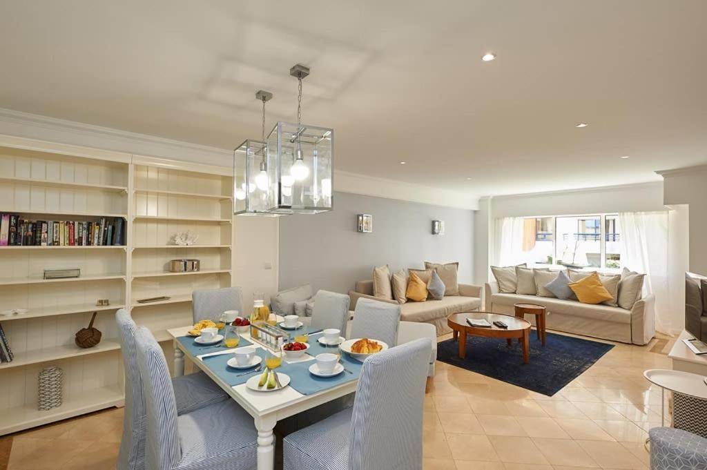 Oceanario 2 Bedroom Apartment - Sea View and Pool view 3