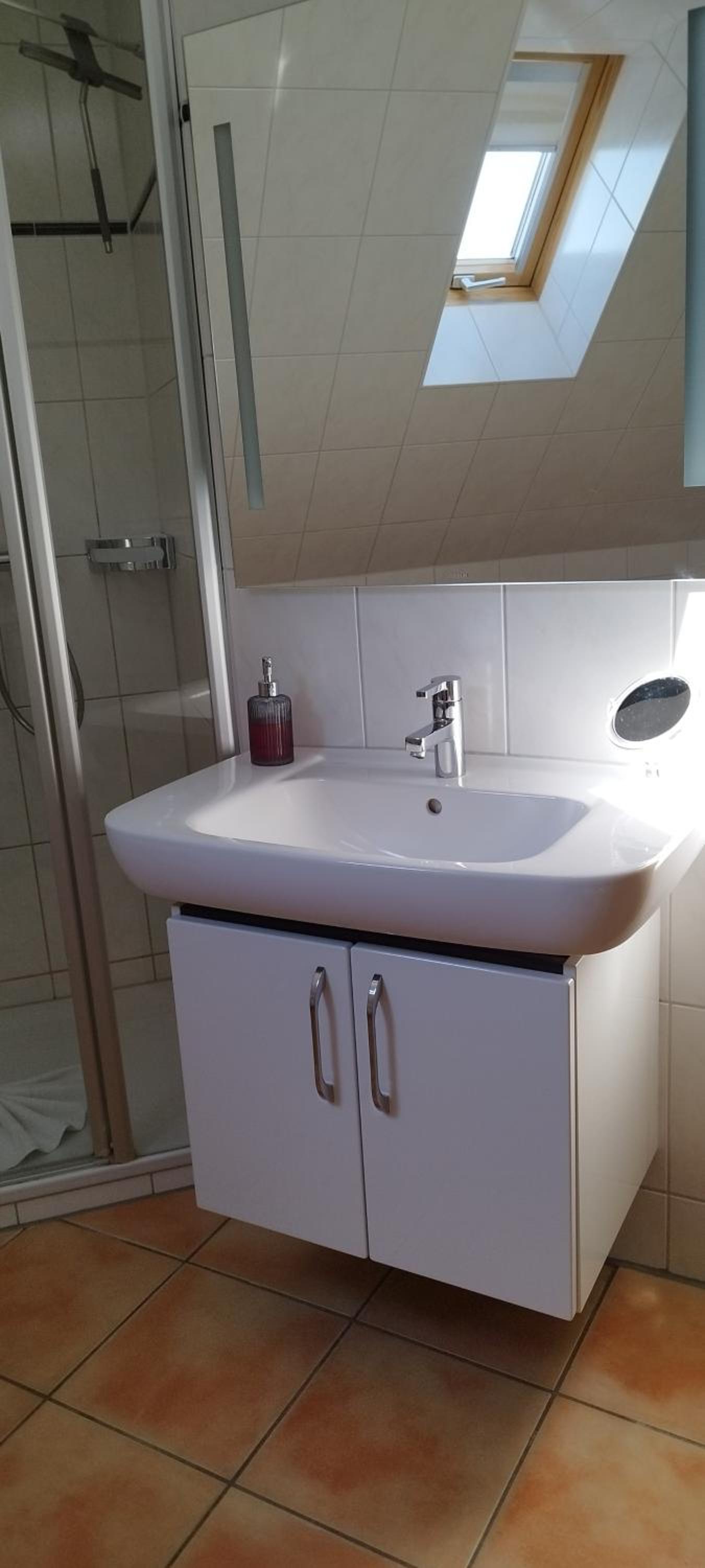 Traumblick und Komfort - lichtdurchflutete 85 qm Wohnung nahe Südstrand Göhren inklusive Schwimmbad und Sauna im AHOI Sellin