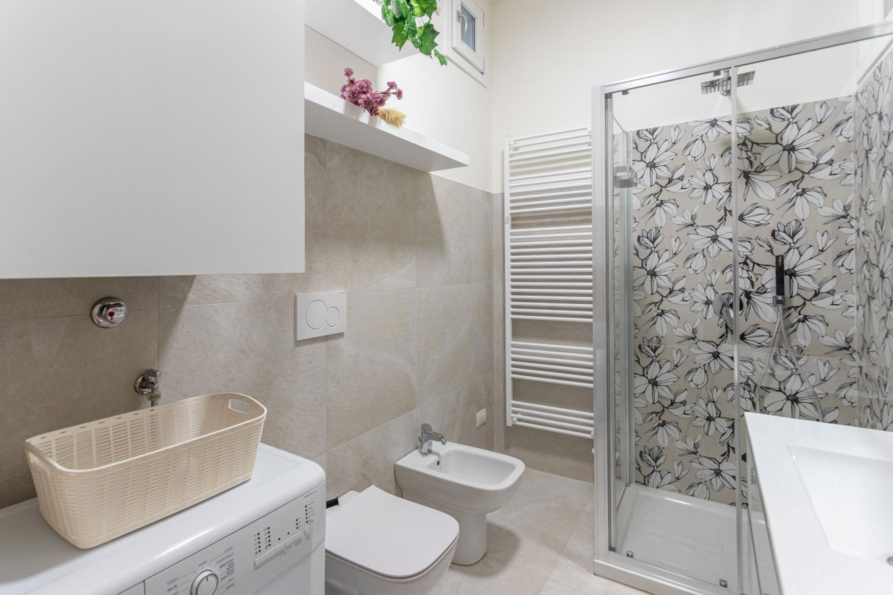 Lucrezia Apartments - Pavia City - by HOST4U view 3